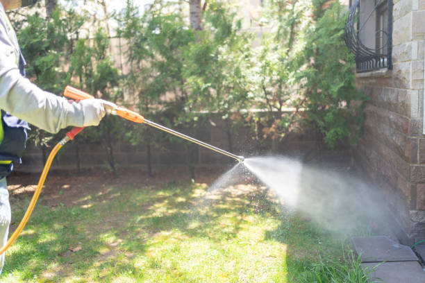Best Commercial Pest Control Services  in Fairmont, MN